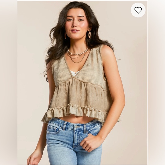 POL Textured Beige Sleeveless Blouse - Picture 1 of 6